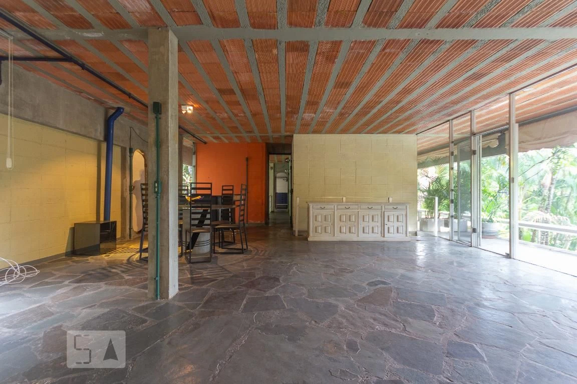 Condo house with 4 bedrooms and 400 m² — photo 5