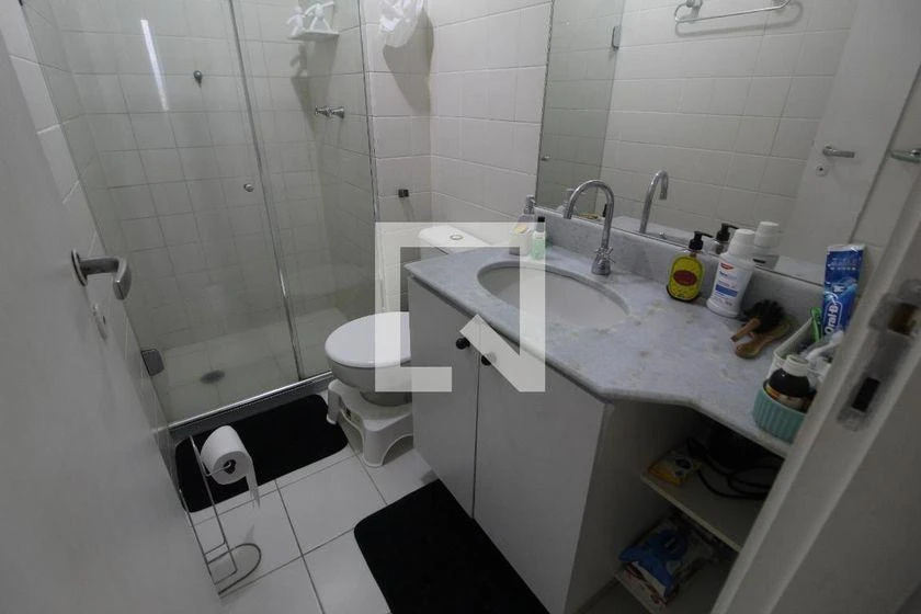Apartamento amueblado de 3 dormitorios con balcón acristalado — photo 29