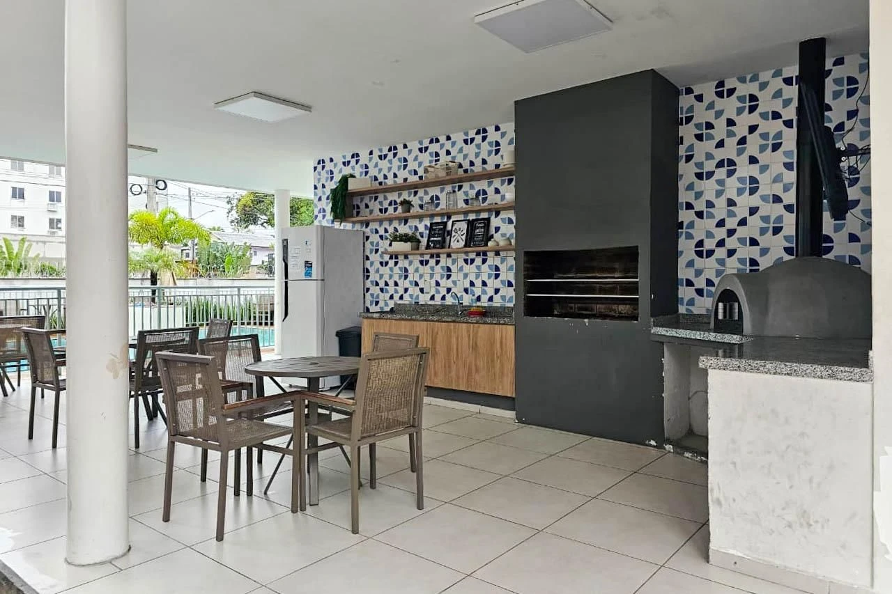 Apartamento de 2 quartos em condomínio com piscina — photo 13