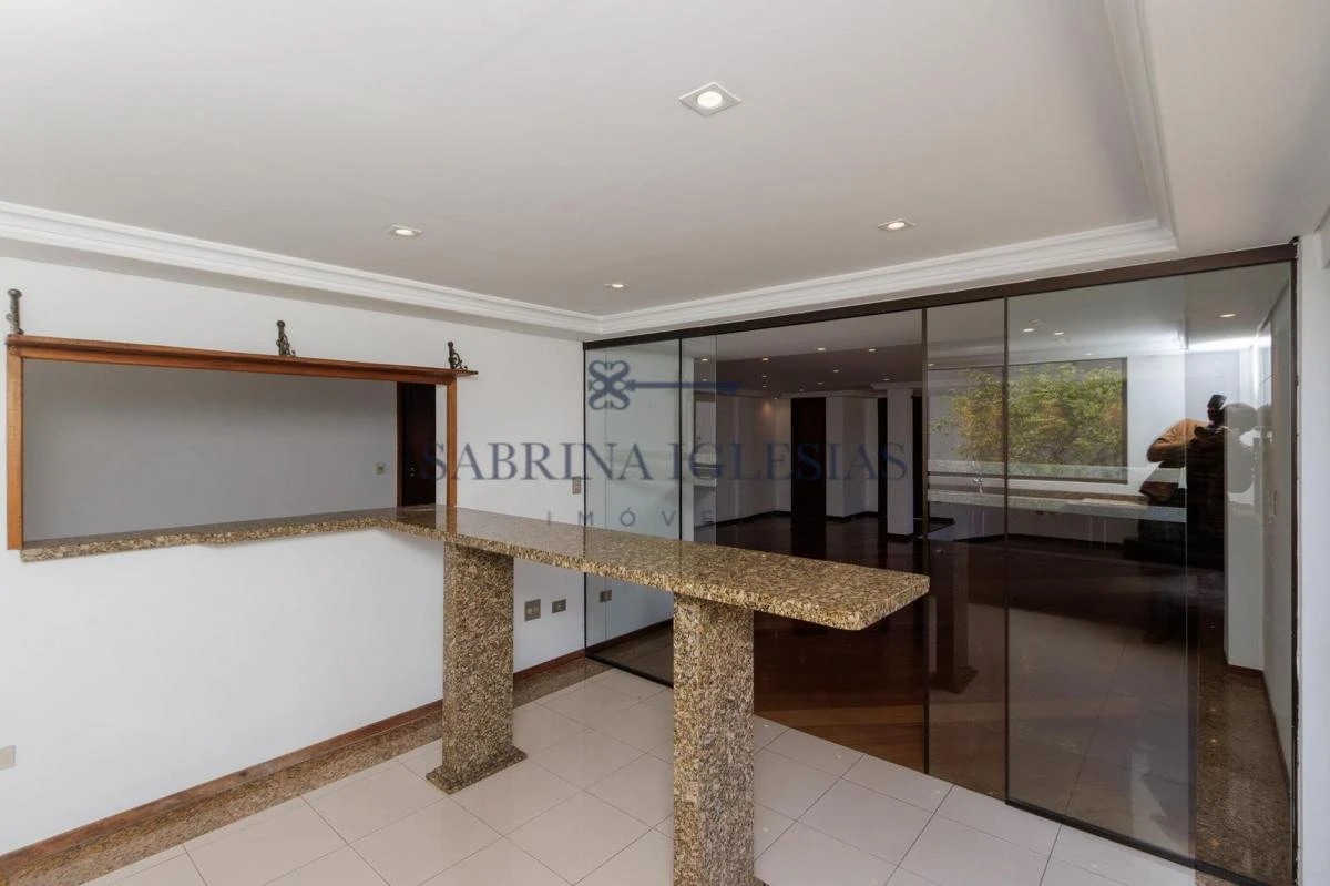 4-bedroom house with a grill on the balcony in Curitiba — photo 33