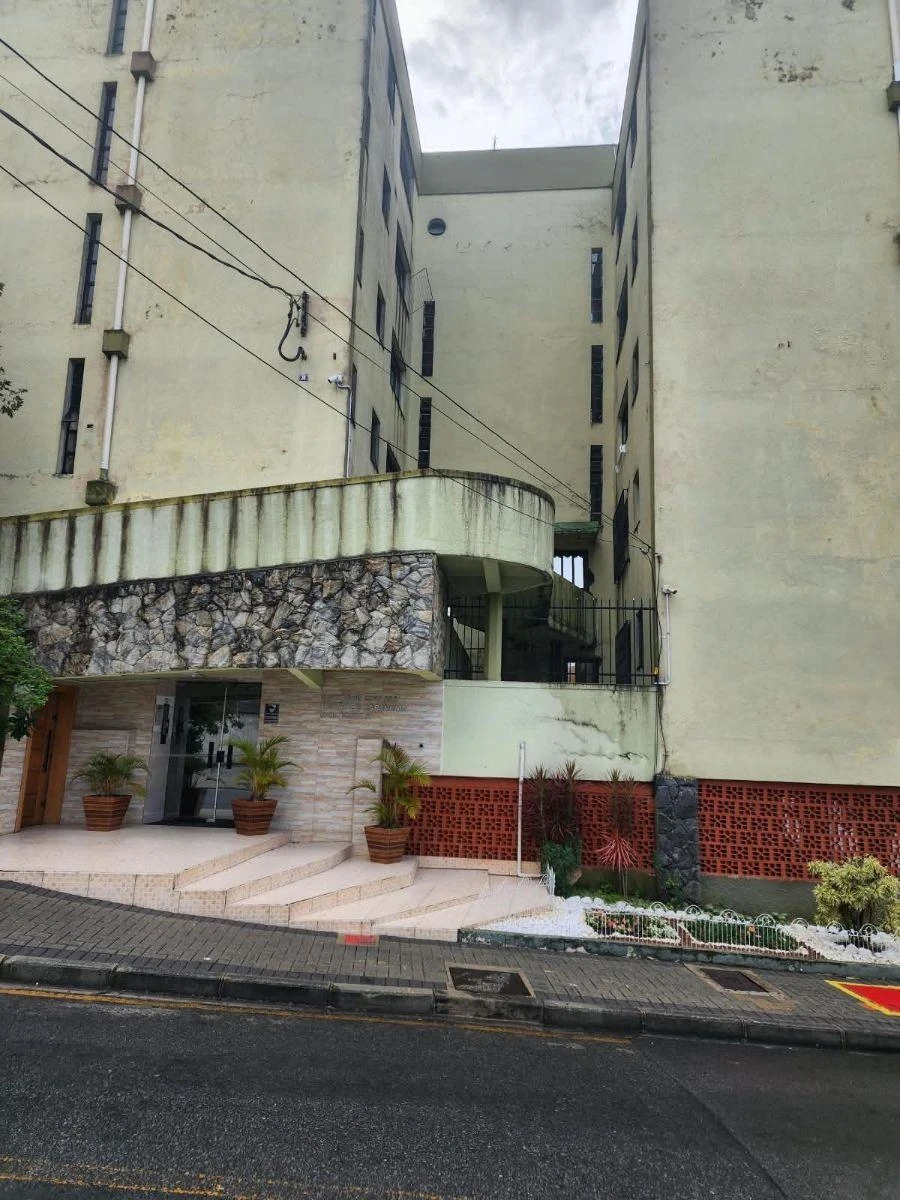 2-bedroom apartment with a washing machine in Curitiba — photo 13