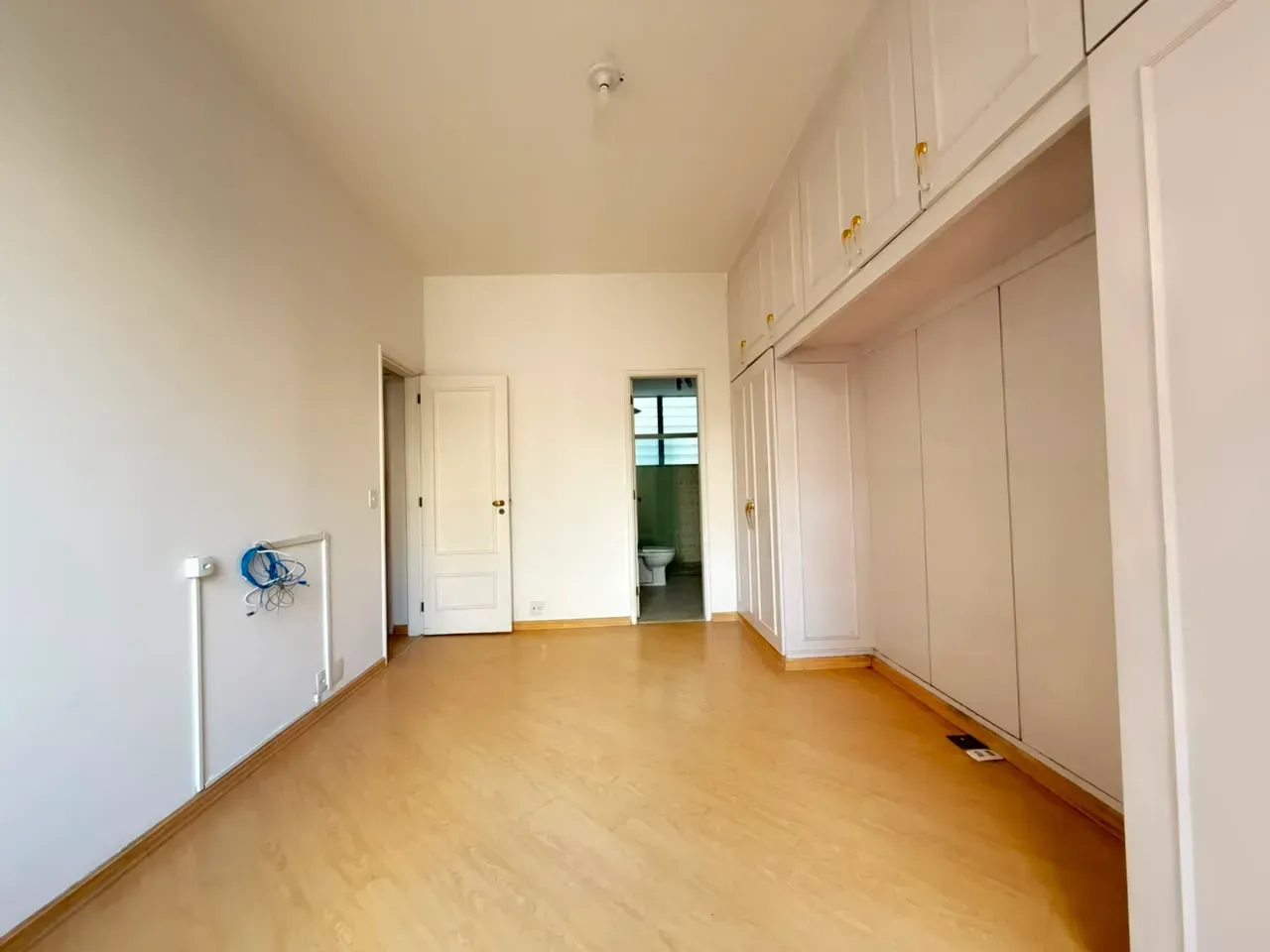131 m² apartment with 3 bedrooms and 2 bathrooms — photo 8