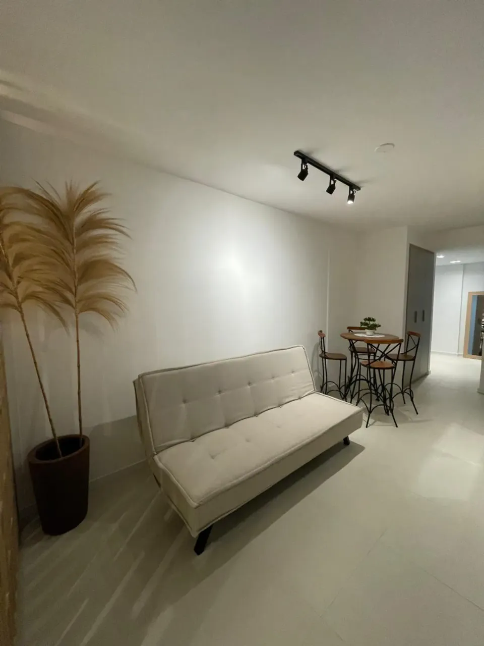 Apartamento mobiliado de 1 quarto e 1 banheiro com varanda — photo 10