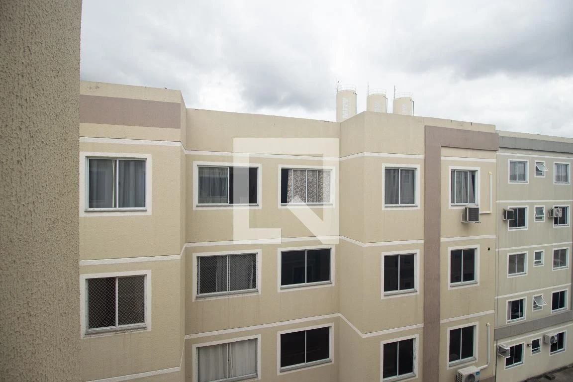 Apartamento de 2 quartos em condomínio com piscina — photo 10