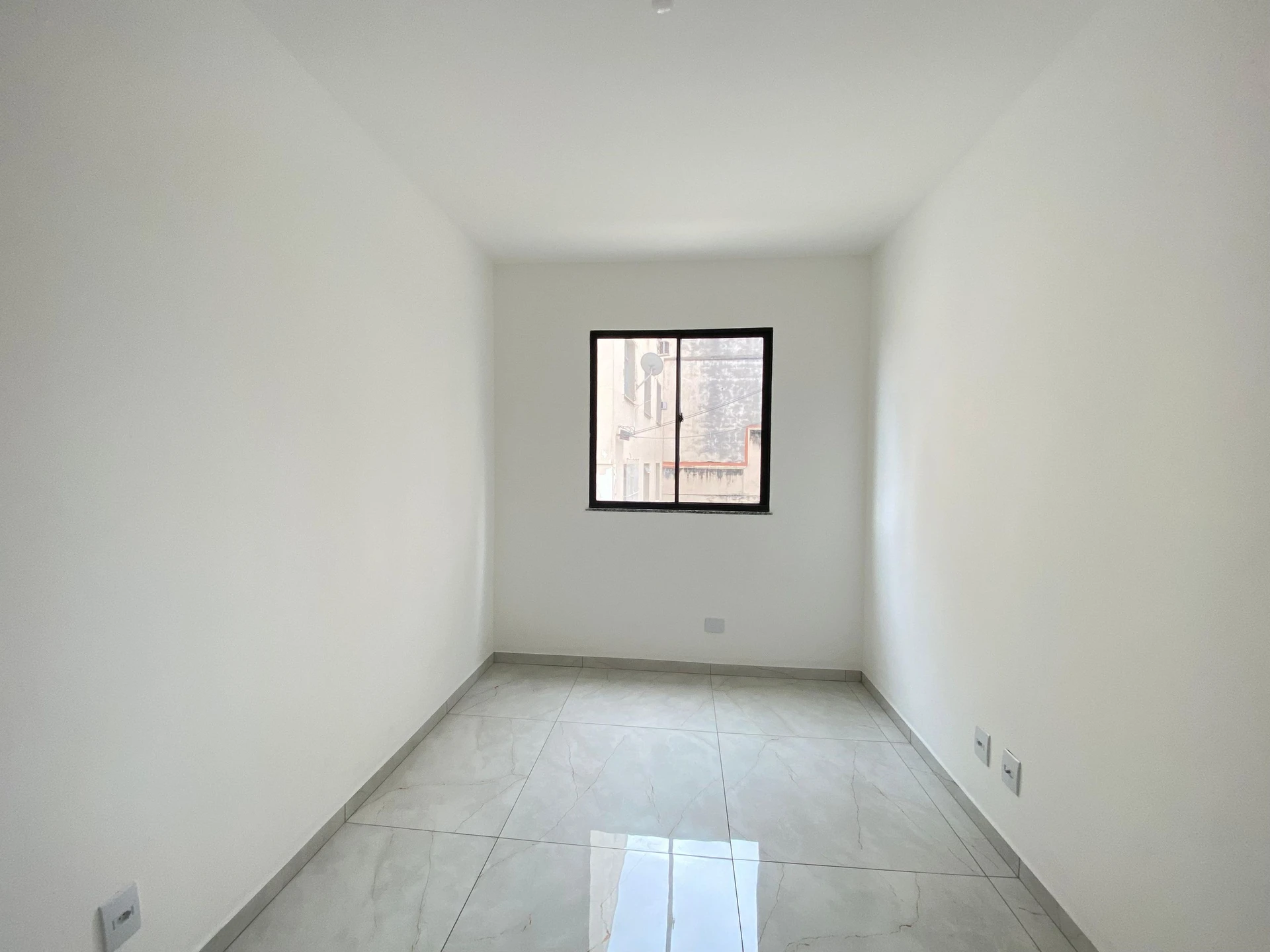 Rental apartment with 2 bedrooms and 4 parking spaces — photo 3