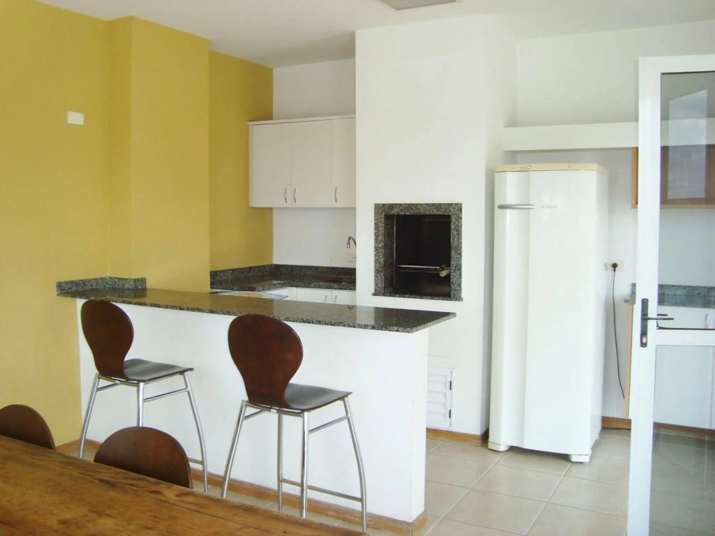 Furnished studio, 66 m², with wood or laminate floors — photo 16