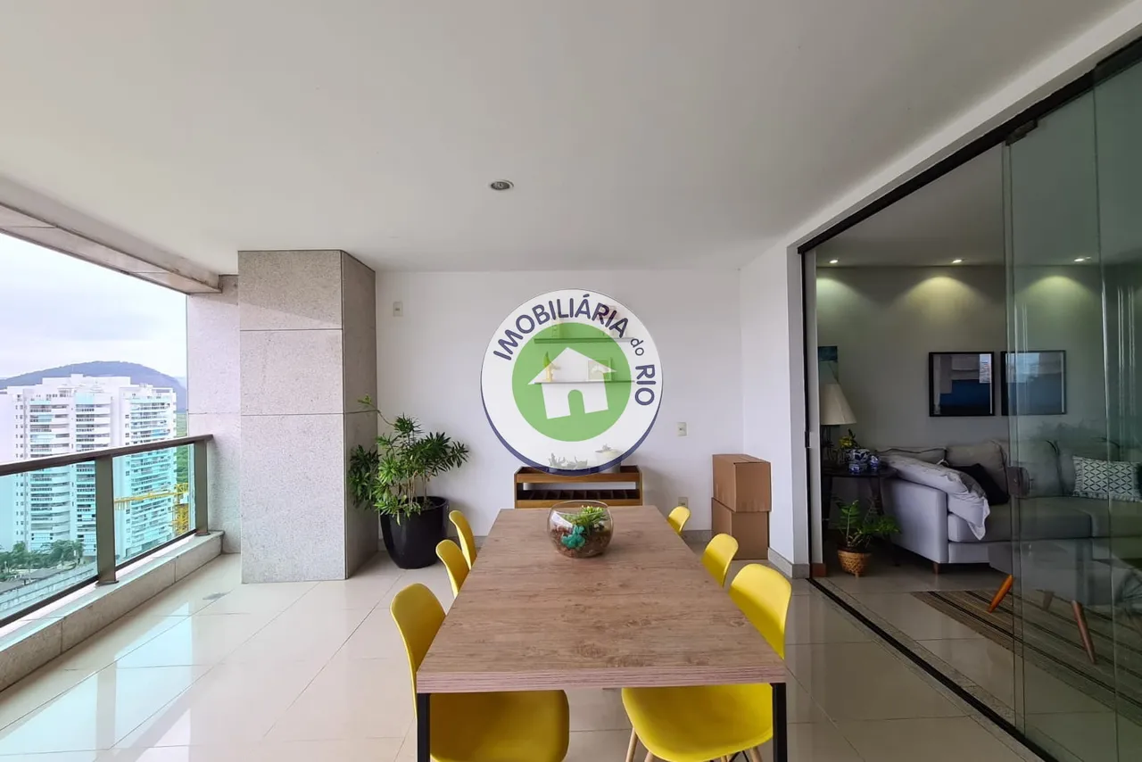 Unfurnished apartment with 4 bedrooms and 5 bathrooms — photo 16