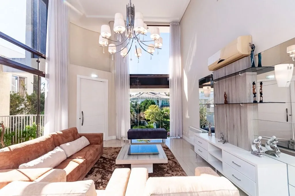 Furnished house with 4 bedrooms across 1167 m² and 8 spots — photo 41