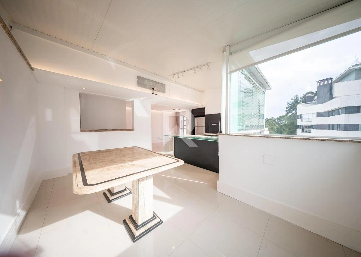 192 m² apartment with floor-to-ceiling windows and a bathtub — photo 20