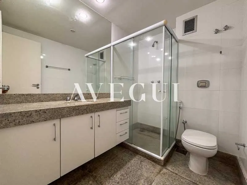 Apartamento com 4 quartos e varanda com box de vidro — photo 15