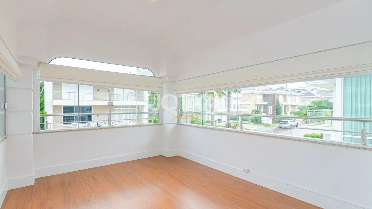 Condominium house with 4 en-suite bedrooms, 492 m² — photo 20
