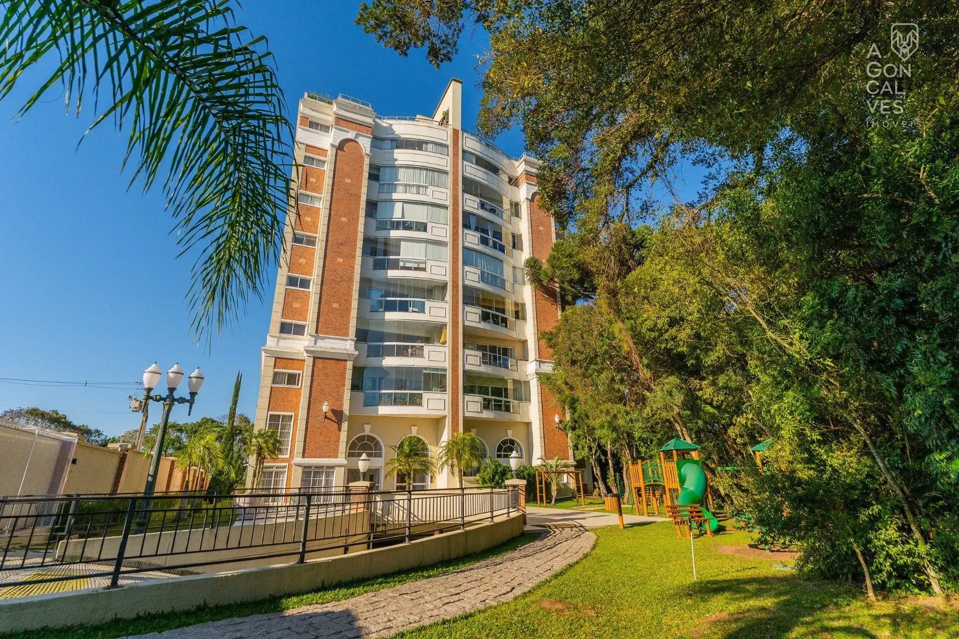 3-bedroom apartment with a dishwasher in Curitiba — photo 45