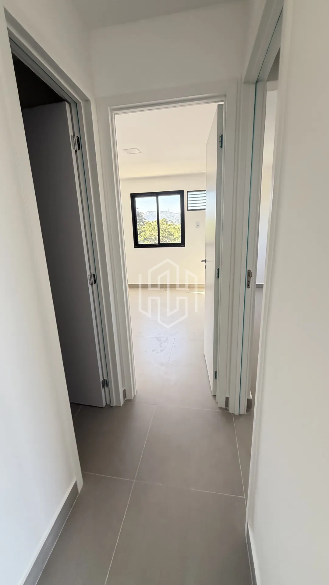 Балкон з грилем та 2 спальні: квартира 59 м² — photo 13
