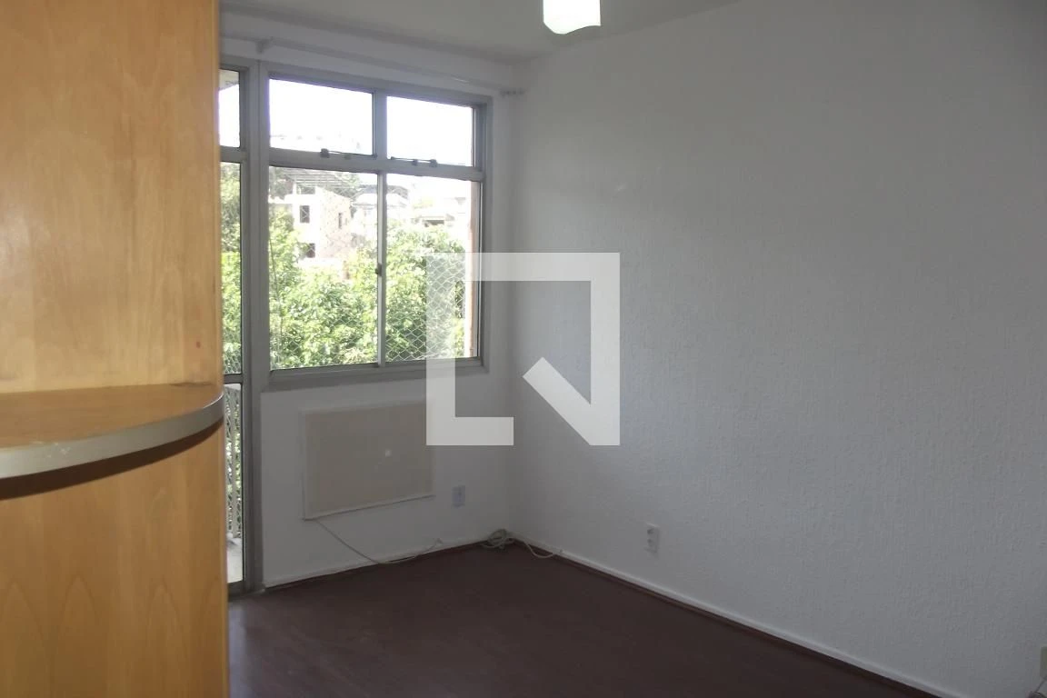 Unfurnished 2-bedroom apartment with a suite bathroom — photo 10