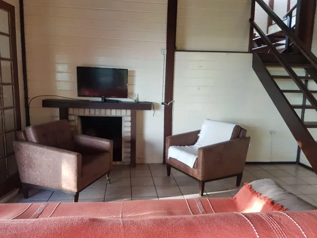 Furnished house with 2 bedrooms and gas open-plan kitchen