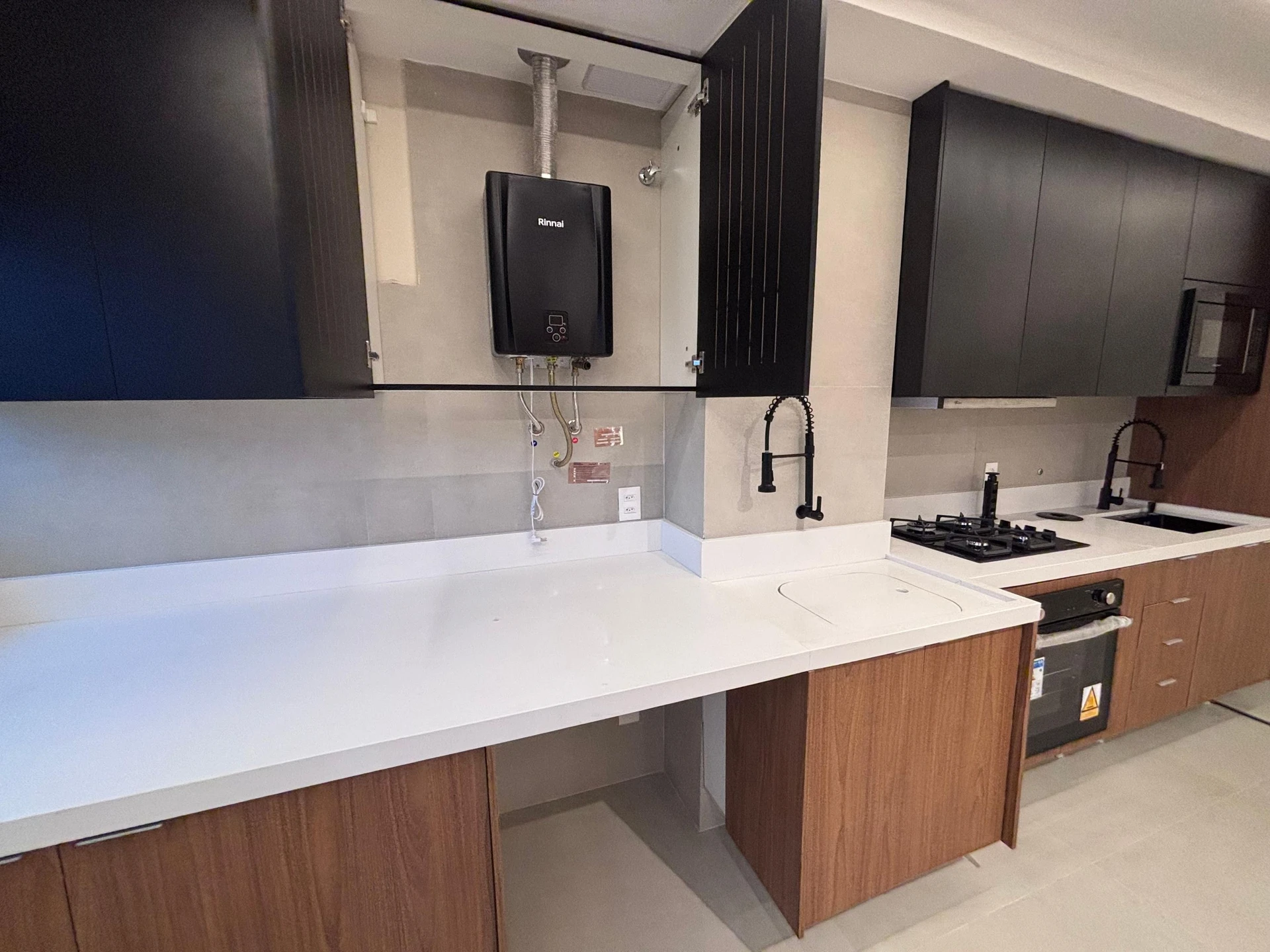 3-bedroom apartment with open-plan kitchen — photo 34