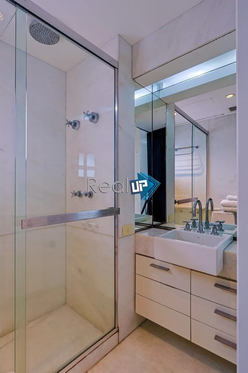 2-bedroom apartment with 2 bathrooms and 1 parking space — photo 17