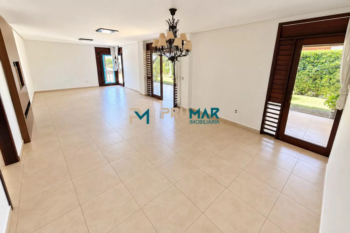 4 quartos e vista para a água: casa de 370 m² — photo 9