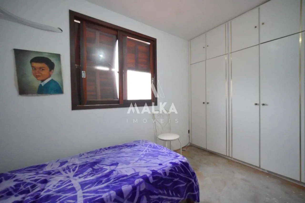 180 m² house with a mountain view and a home office — photo 17