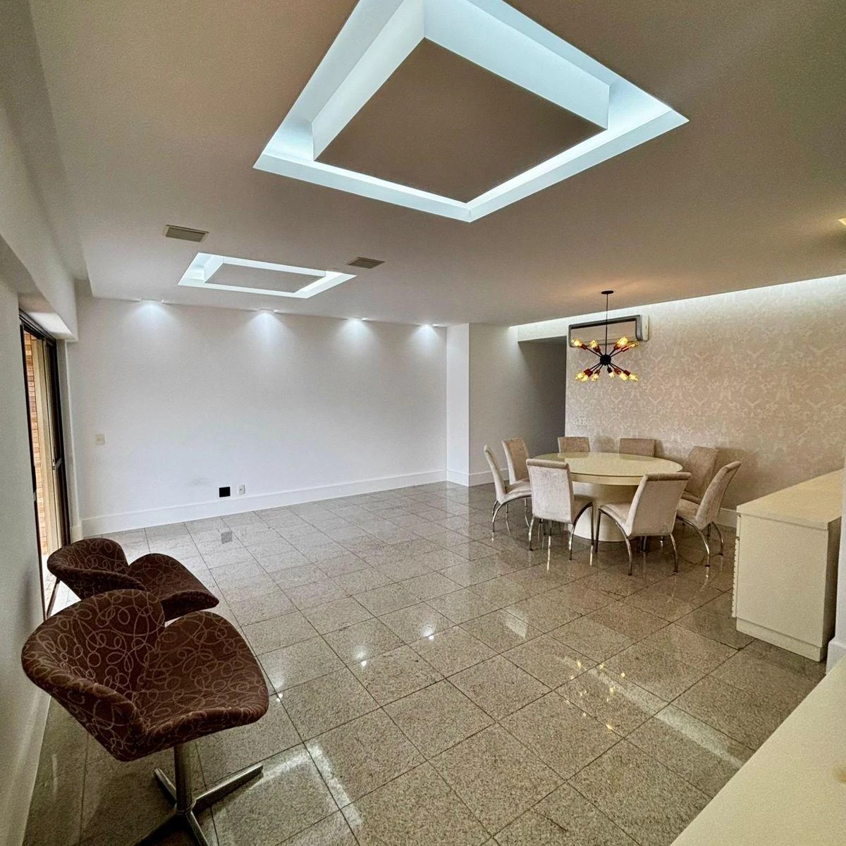 Furnished 150 m² apartment with 2 en-suite bedrooms — photo 21