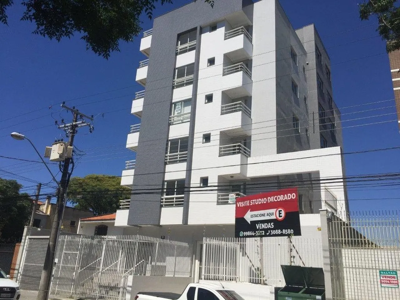 Estudio amueblado con armarios empotrados y plaza — photo 8