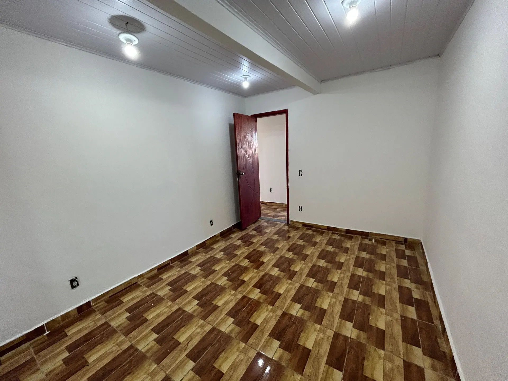 Квартира з 2 спальнями та 1 ванною з душовою зі скла — photo 25