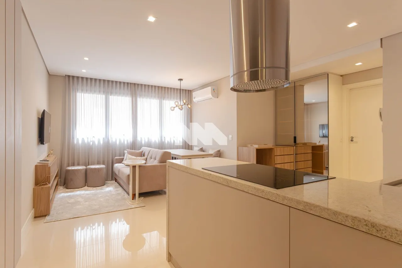 Furnished 1-bedroom apartment with open-plan kitchen — photo 6
