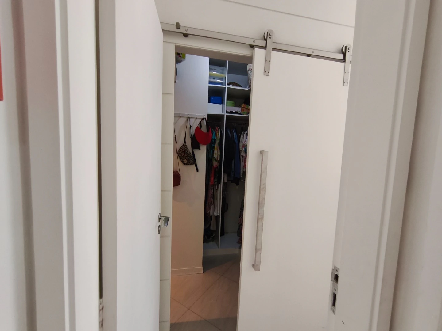 Furnished 2-bedroom apartment 80 m² with parking — photo 21