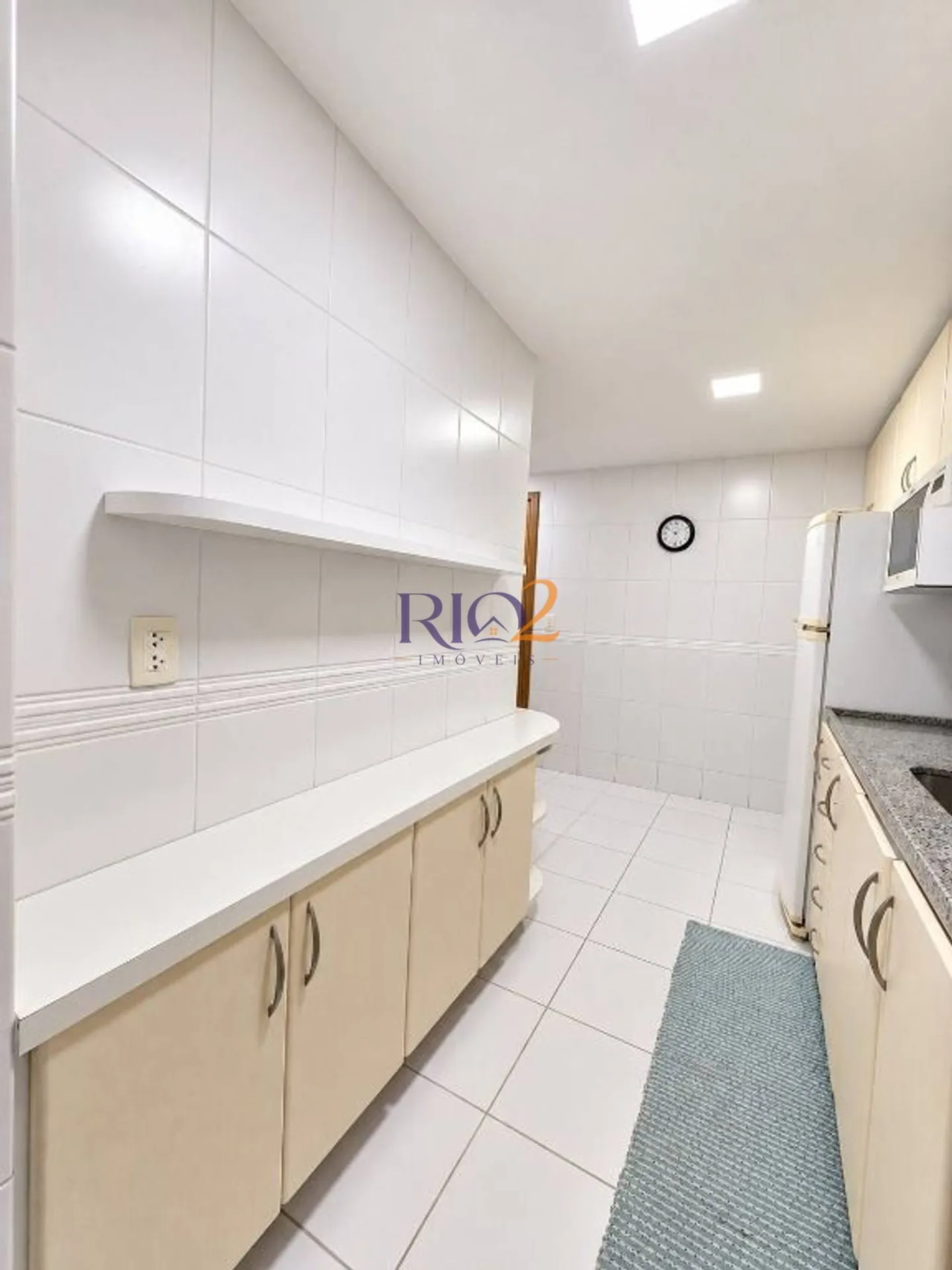 Walk-in closet in a 3-bedroom apartment, 117 m² — photo 22