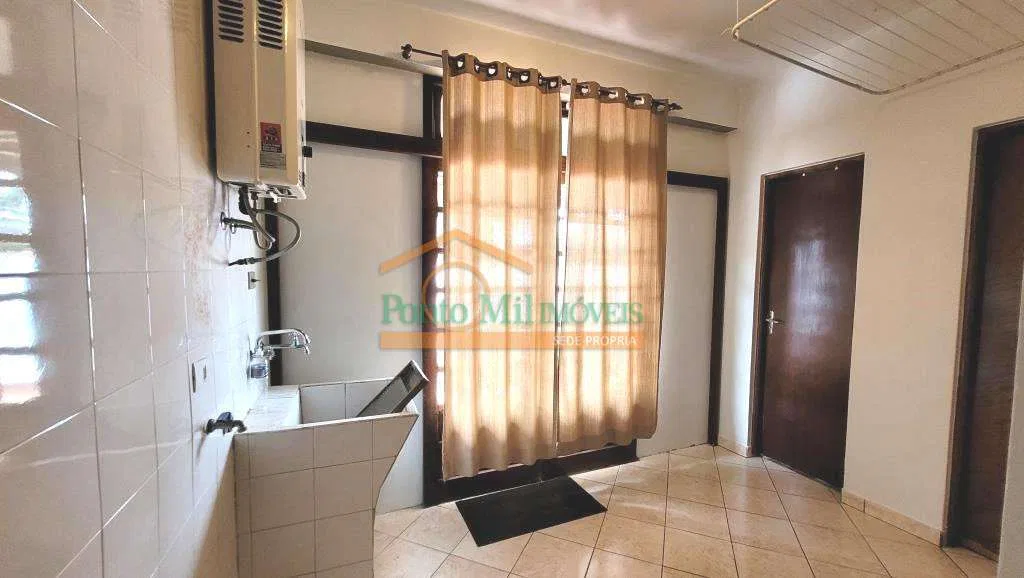 House with 3 bedrooms, 330 m² and 2 parking spaces — photo 16