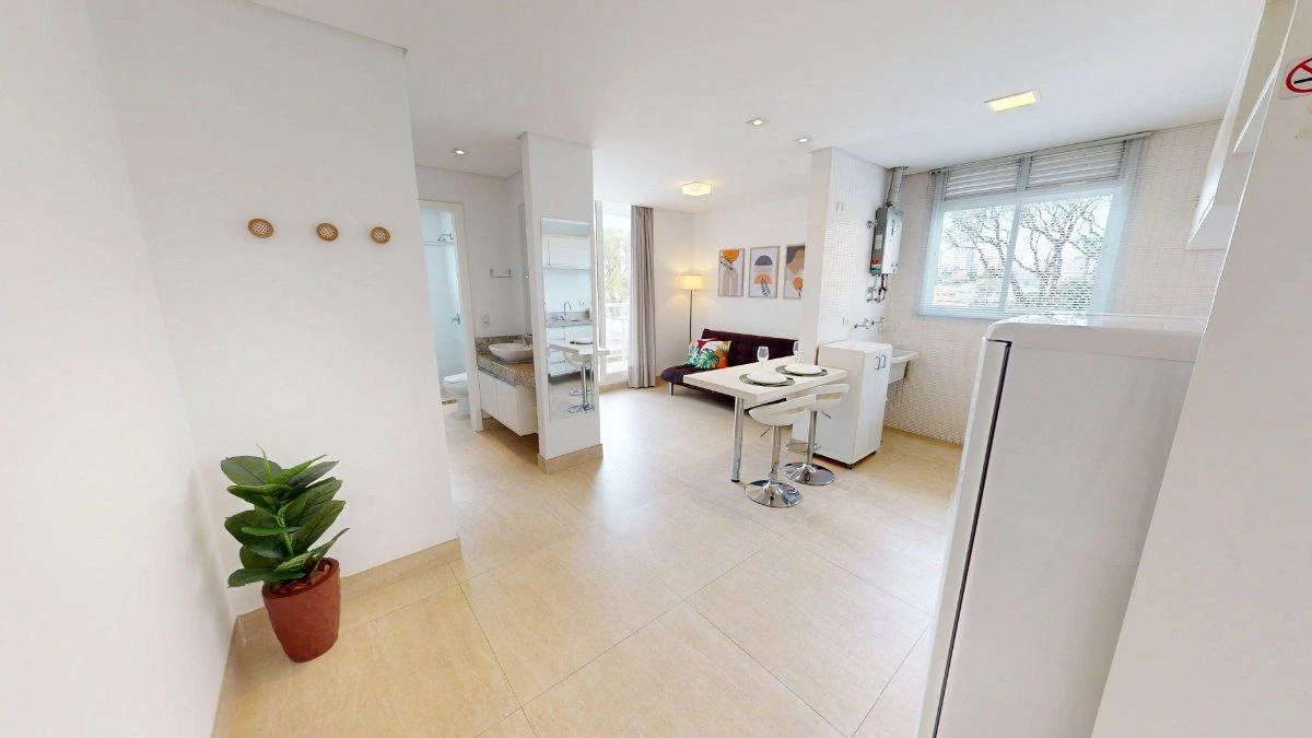 One-bedroom apartment with floor-to-ceiling windows — photo 22