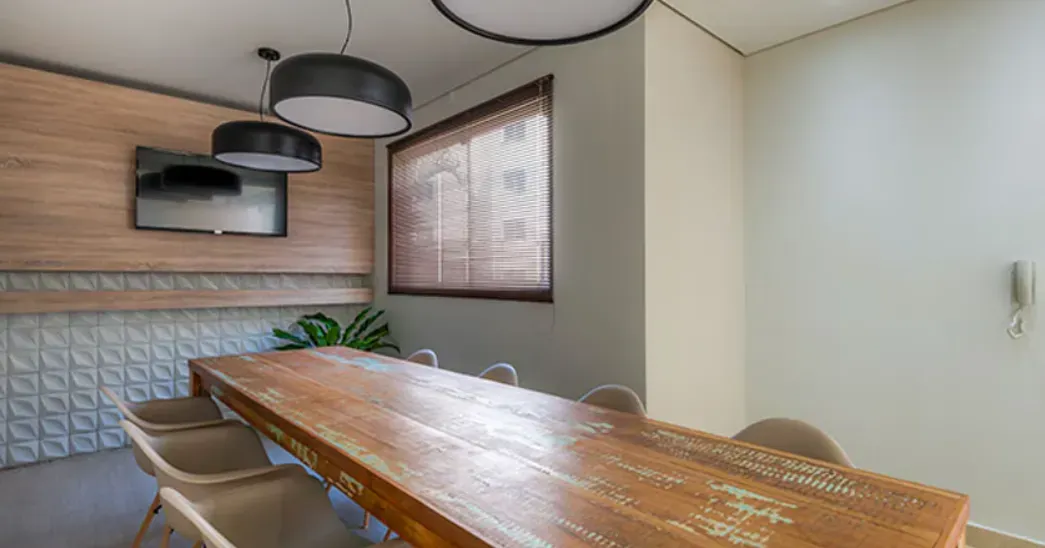 Furnished 2-bedroom apartment with a balcony — photo 21