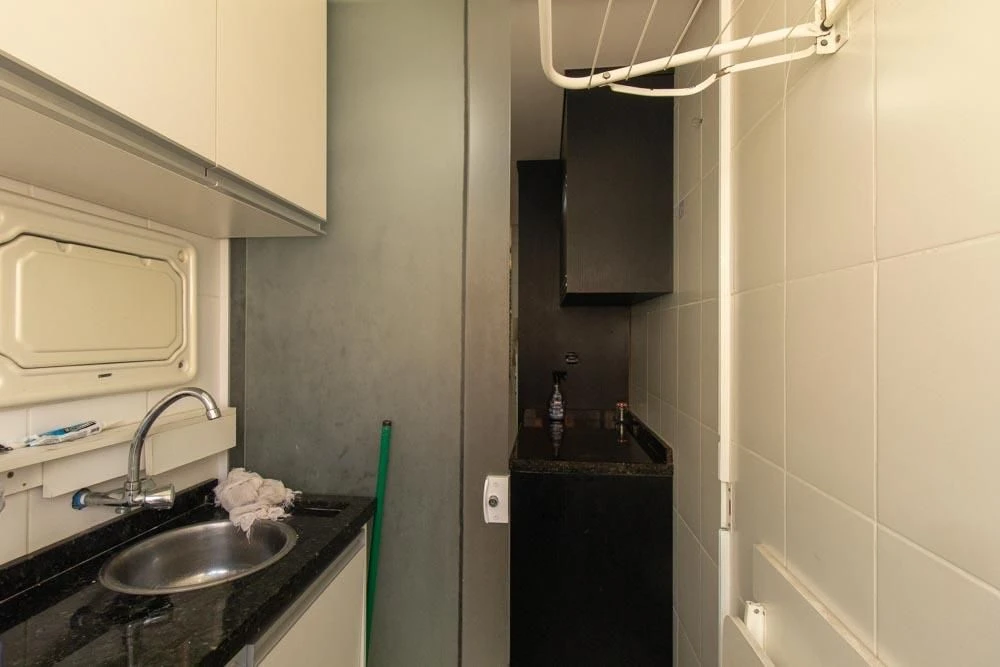 2-bedroom apartment in a building with a gym — photo 40
