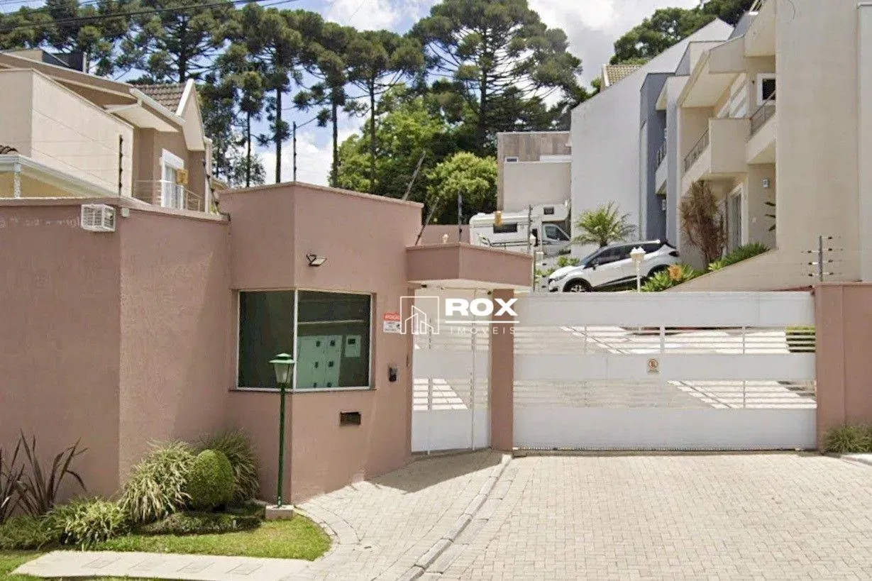 Furnished house with 4 en-suite bedrooms and 266 m² — photo 48