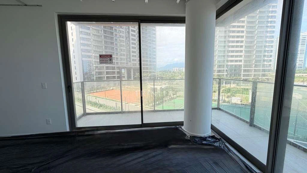 4-bedroom apartment with a closed kitchen and 4 parking spots — photo 21