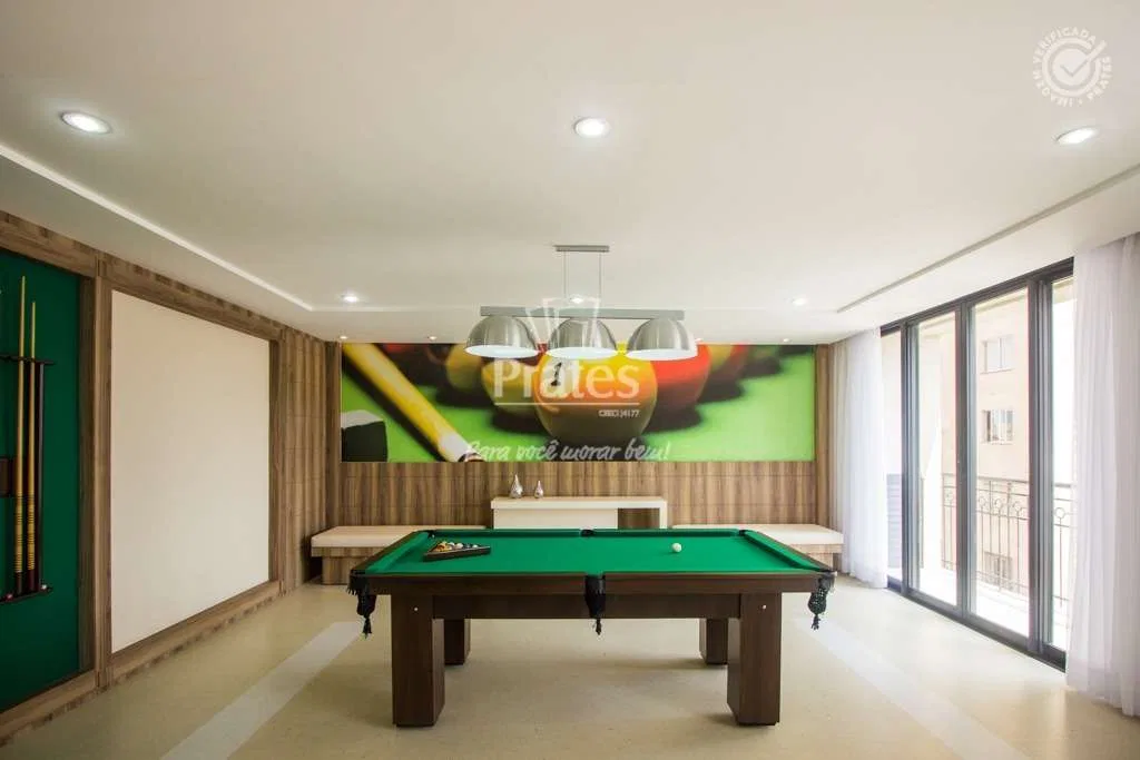 Wood or laminate floors in a one-bedroom apartment, 35 m² — photo 11