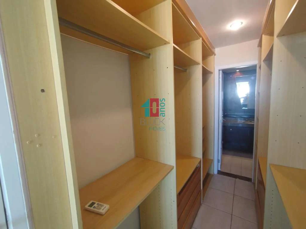 Duplex penthouse with 3 en-suite bedrooms and 200 m² — photo 16