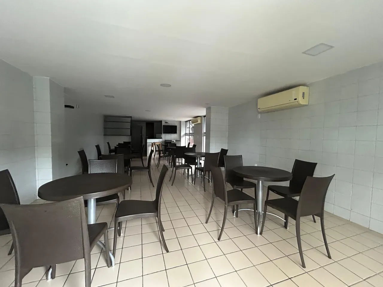 Apartamento mobiliado com 4 quartos e 2 suítes — photo 93