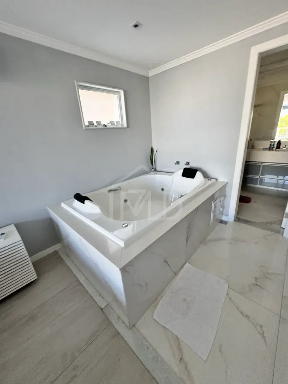 Furnished house with 4 suites and pool, 350 m² — photo 13