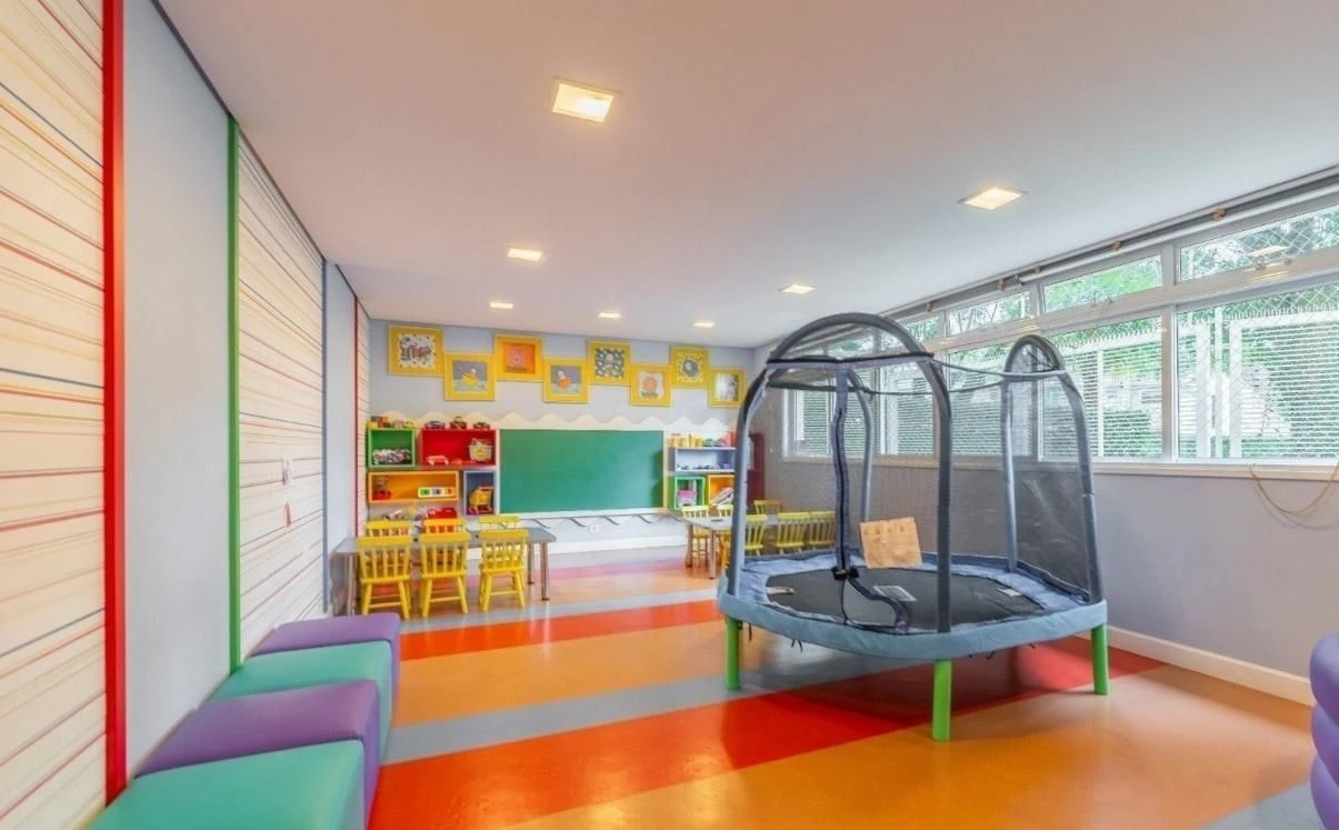 Furnished apartment, 266 m², with a bathtub — photo 75