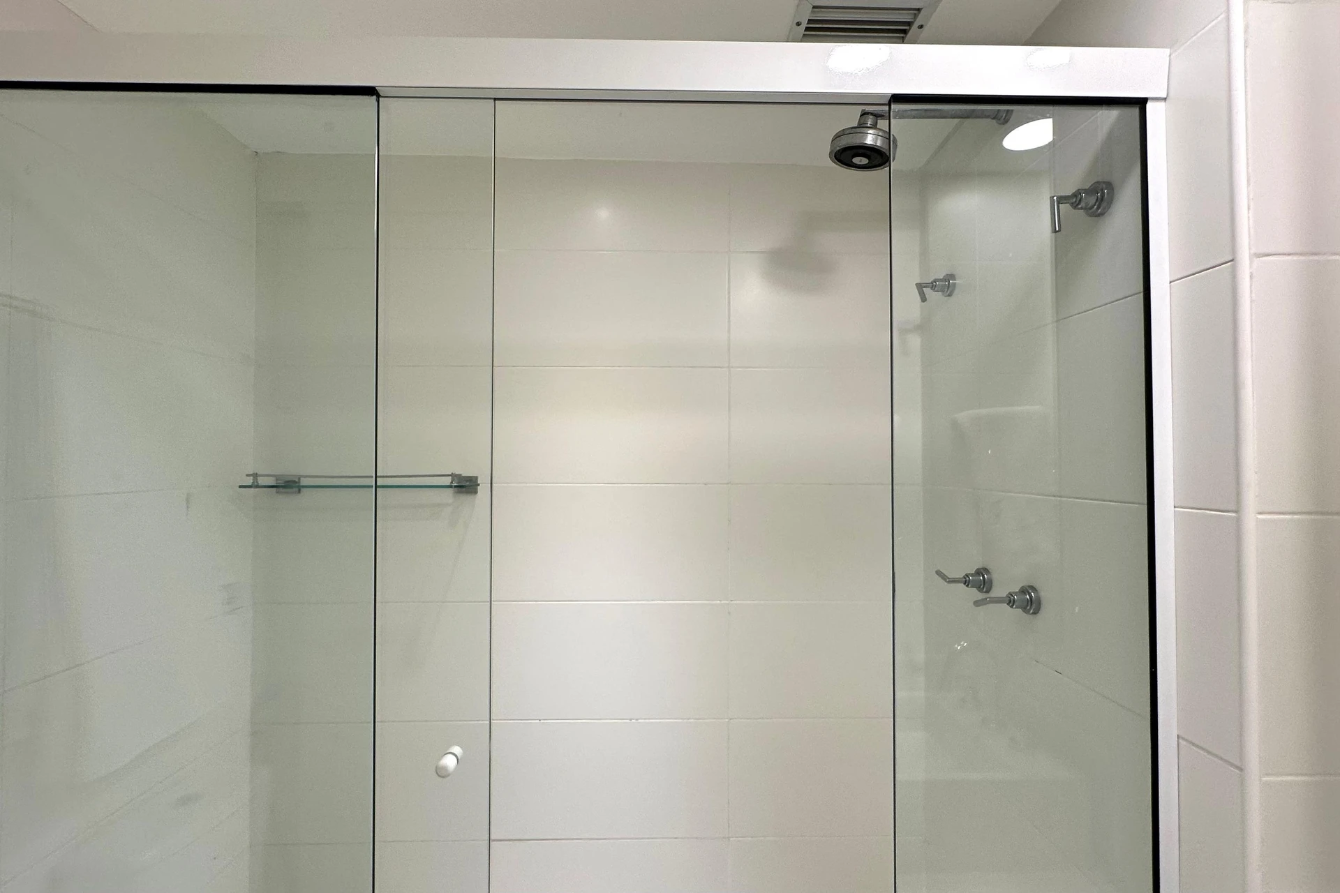 Apartamento mobiliado, 101 m², com janelas do piso ao teto — photo 42