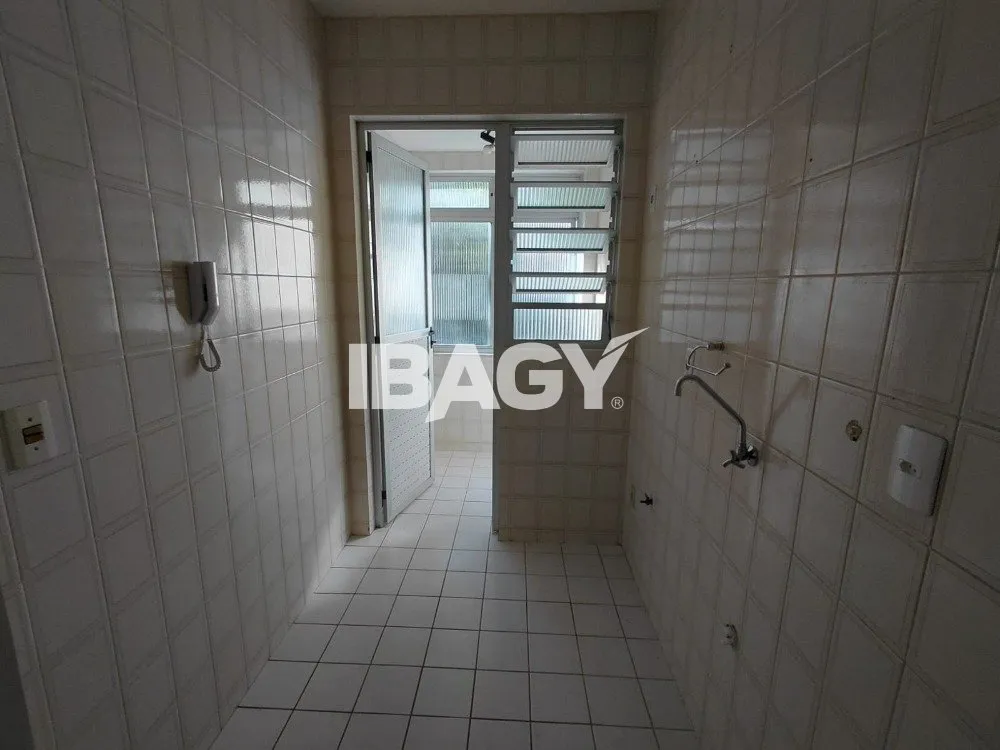 1-bedroom apartment with laundry area and parking — photo 5