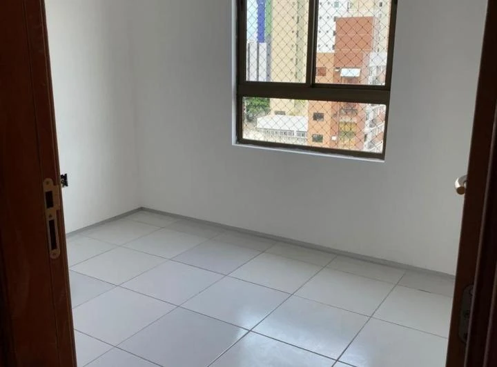 70 m² apartment with 3 bedrooms and a balcony — photo 4