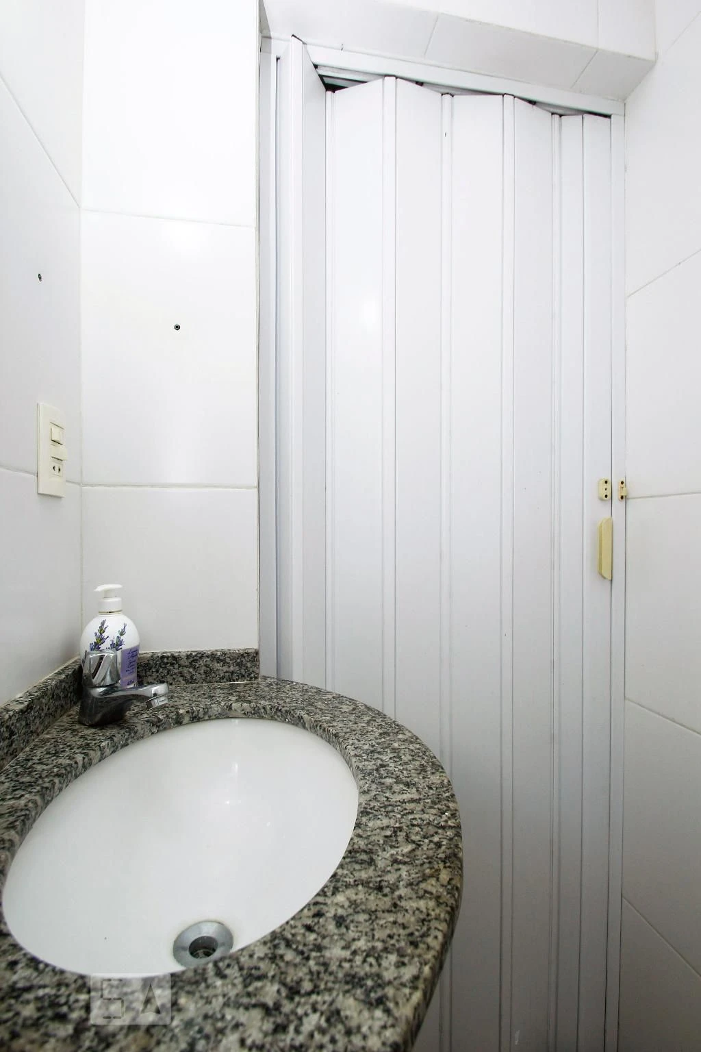 Washing machine in a 2-bedroom apartment, 74 m² — photo 18