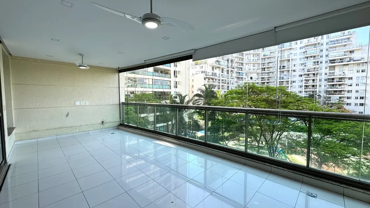 Apartment on the 3rd floor with floor-to-ceiling windows — photo 9