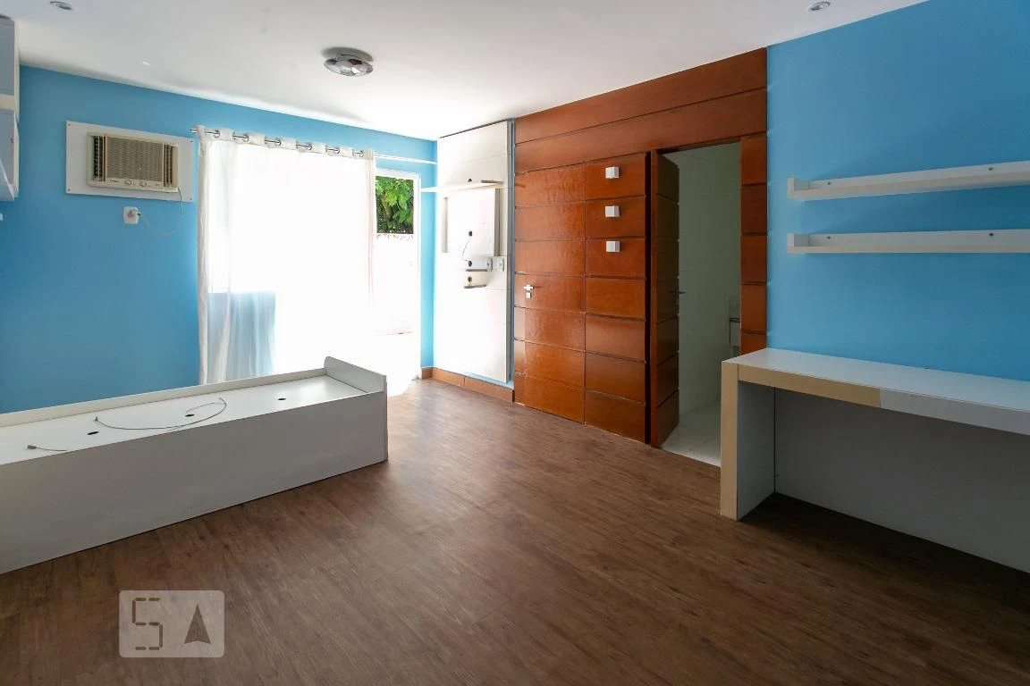 Unfurnished house with 5 en-suite bedrooms and private garden — photo 15