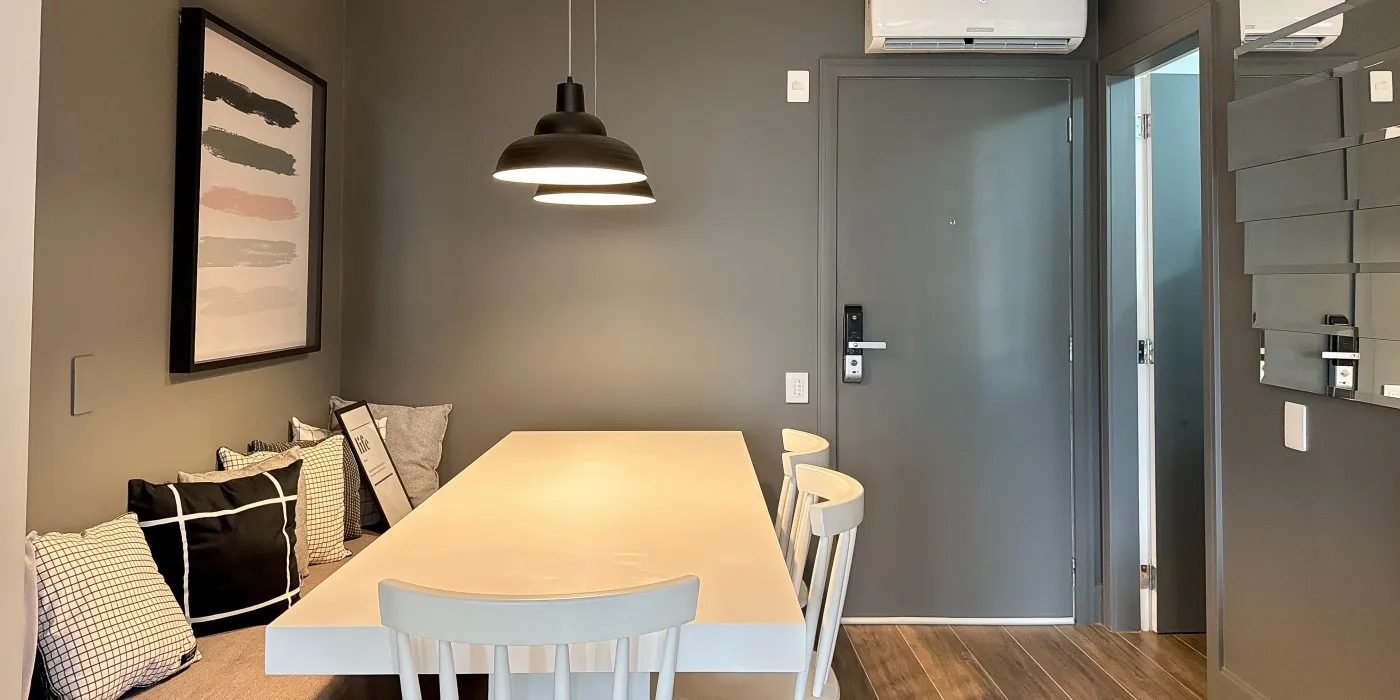 Furnished apartment, 57 m², with a glass-enclosed balcony — photo 14
