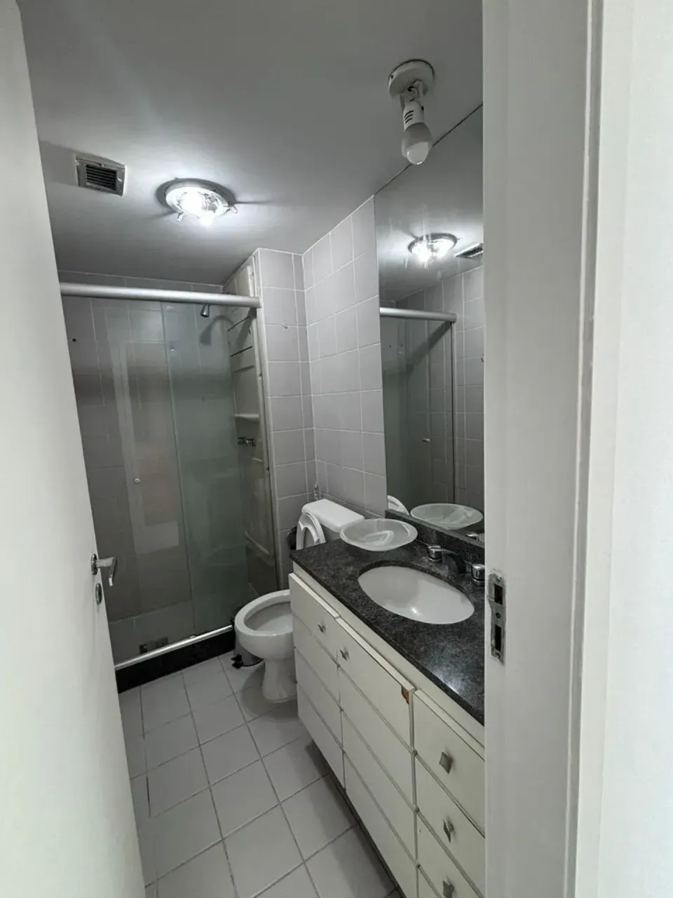 Furnished apartment with 3 bedrooms and a balcony — photo 9