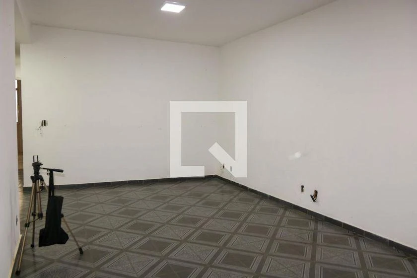 Furnished house with 4 bedrooms and 550 m² with air conditioning — photo 49
