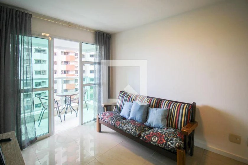 Apartamento mobiliado de 2 quartos com varanda e vaga — photo 9